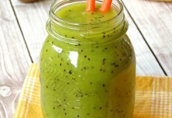 Kiwi-Smoothie-With-Banana-And-Mango
