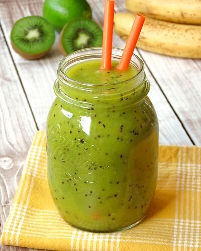 Kiwi-Smoothie-With-Banana-And-Mango